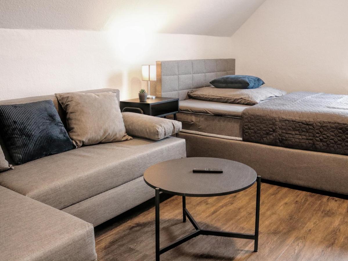 Lightplace • Groessere Gruppen • 4 Einzelzimmer • Boxspring • Smart Tv • Biergarten • Restaurant Braunschweig Dış mekan fotoğraf