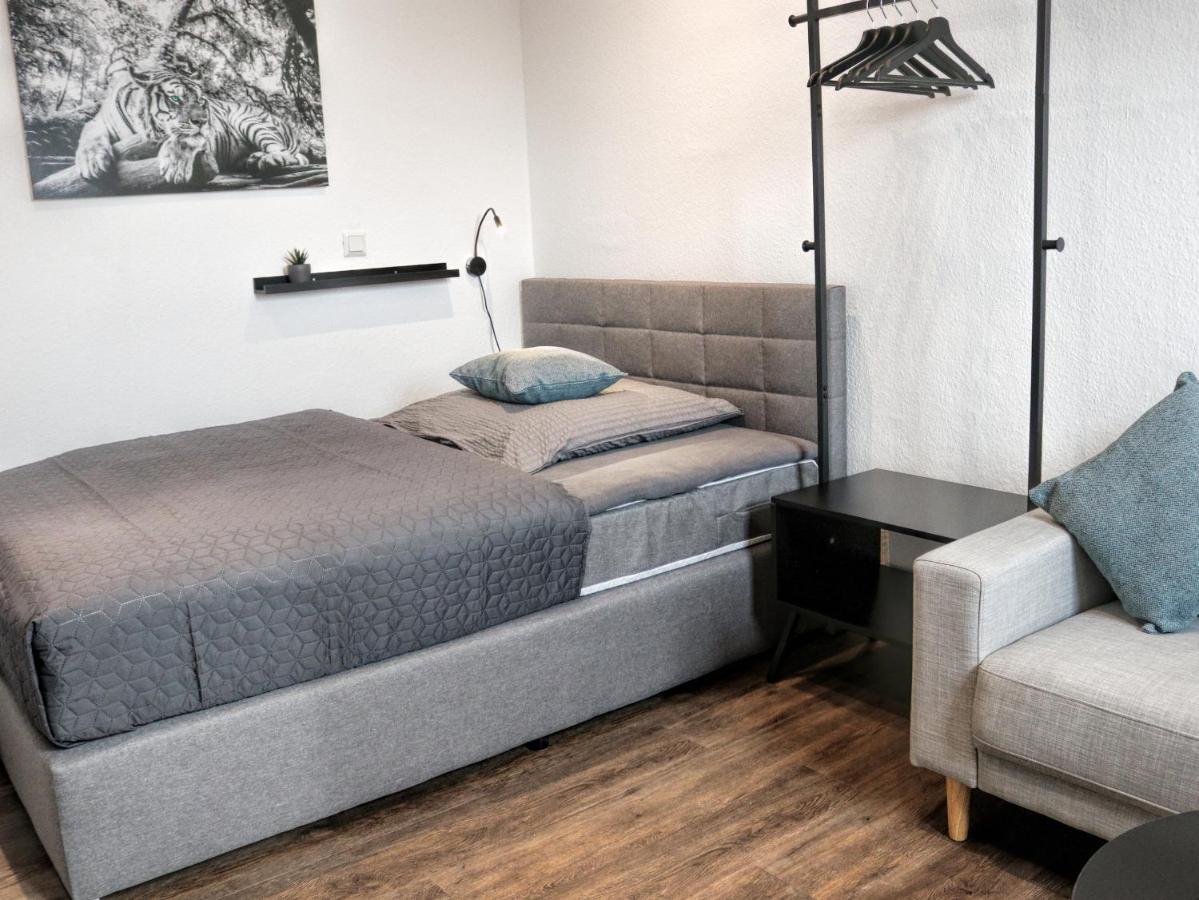 Lightplace • Groessere Gruppen • 4 Einzelzimmer • Boxspring • Smart Tv • Biergarten • Restaurant Braunschweig Dış mekan fotoğraf