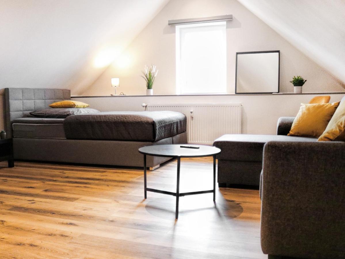 Lightplace • Groessere Gruppen • 4 Einzelzimmer • Boxspring • Smart Tv • Biergarten • Restaurant Braunschweig Dış mekan fotoğraf