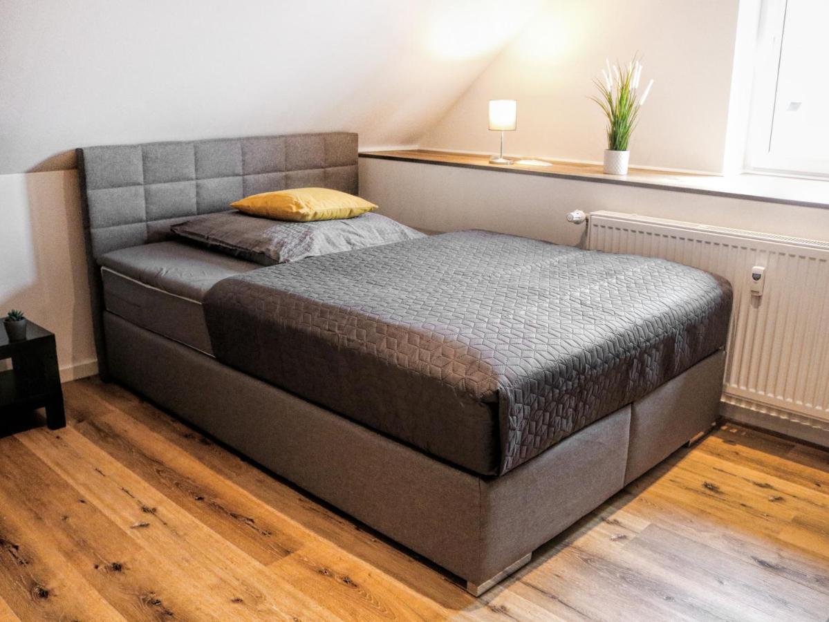 Lightplace • Groessere Gruppen • 4 Einzelzimmer • Boxspring • Smart Tv • Biergarten • Restaurant Braunschweig Dış mekan fotoğraf
