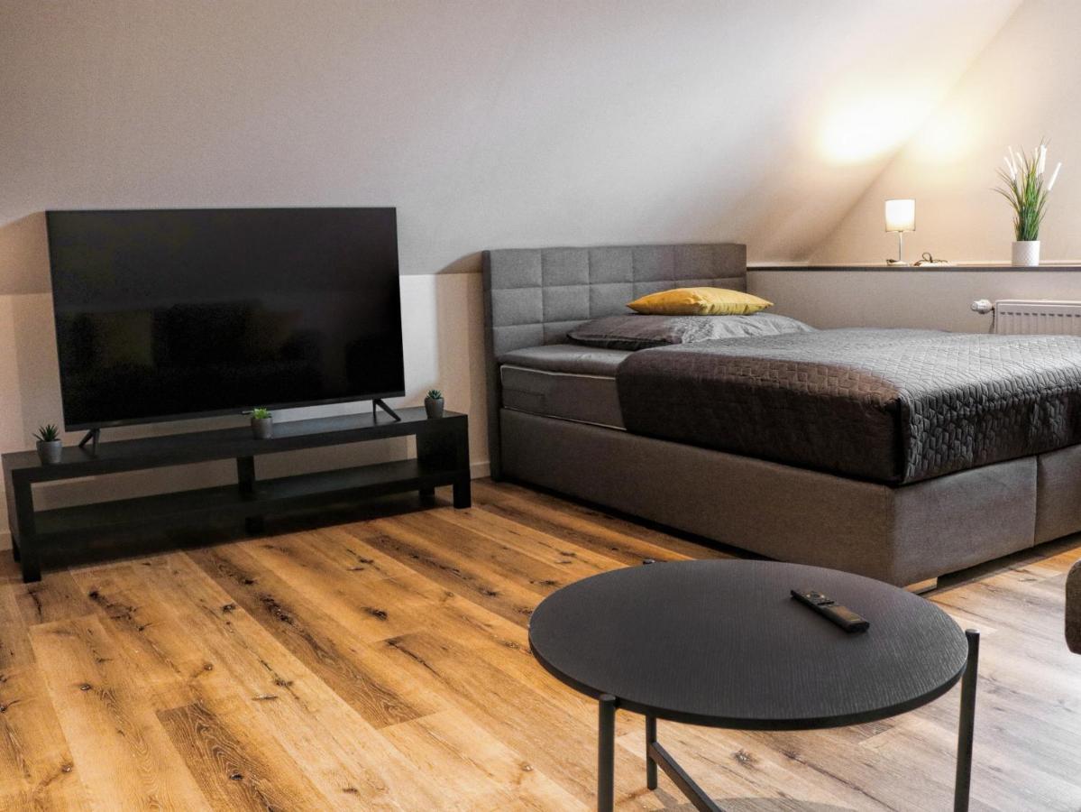 Lightplace • Groessere Gruppen • 4 Einzelzimmer • Boxspring • Smart Tv • Biergarten • Restaurant Braunschweig Dış mekan fotoğraf